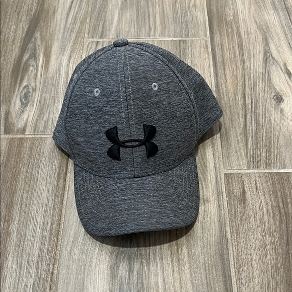 Under Armour Charcoal Gray Cap - Picture 1 of 4